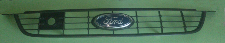 Решетка радиатора с разъемом на автомобиль Ford Focus 2. Производство Fomoco